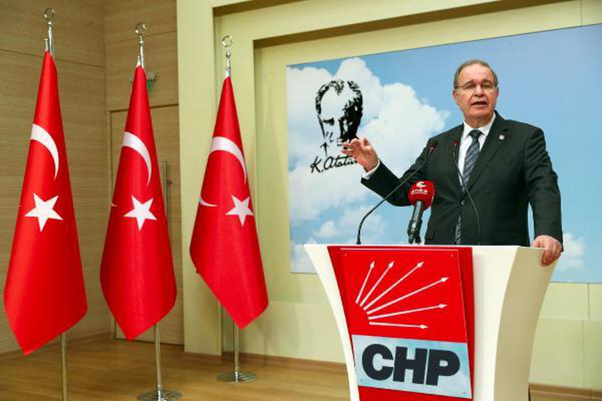 Öztrak: '(İnce'nin istifası) Partinin gerçek evladı olduğunu iddia edenlerin CHP'yi Cumhur İttifakı ağzıyla suçlayarak ayrılmalarını doğru bulmuyoruz'