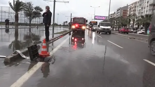 Etkili Olan Ruzgar Ve Firtina Nedeniyle Deniz Tasti