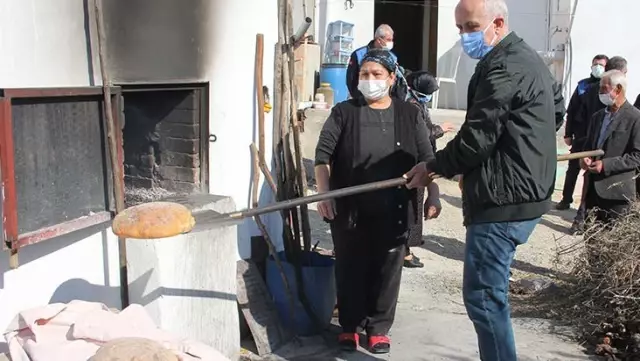 Girit Türklerinin 120 yıllık ekşi mayalı ekmeği Mersin'den Türkiye'ye açılıyor Girit Türklerinin 120 yıllık ekşi mayalı ekmeği Mersin'den Türkiye'ye açılıyor