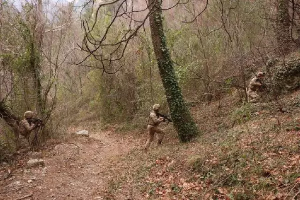 Eren-8 Amanoslar operasyonu başlatıldı Eren-8 Amanoslar operasyonu başlatıldı