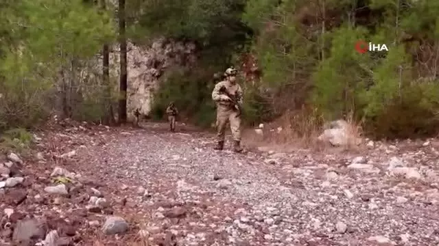 Son dakika haberleri: İçişleri Bakanlığınca, Hatay, Osmaniye, Gaziantep İllerinde Eren-8 Amanoslar Operasyonu başlatıldı Son dakika haberleri: İçişleri Bakanlığınca, Hatay, Osmaniye, Gaziantep İllerinde Eren-8 Amanoslar Operasyonu başlatıldı