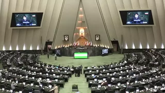 İran'da muhafazakar milletvekilleri ABD ile yeniden müzakerelere karşı (2) İran'da muhafazakar milletvekilleri ABD ile yeniden müzakerelere karşı (2)