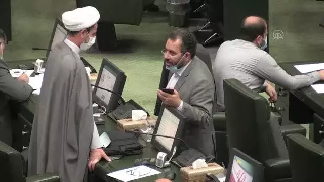 İran'da muhafazakar milletvekilleri ABD ile yeniden müzakerelere karşı (2) İran'da muhafazakar milletvekilleri ABD ile yeniden müzakerelere karşı (2)