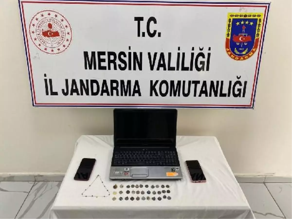 Temizlikçi olarak çalıştıkları evlerden çaldıklarını sahteleriyle değiştirmişler