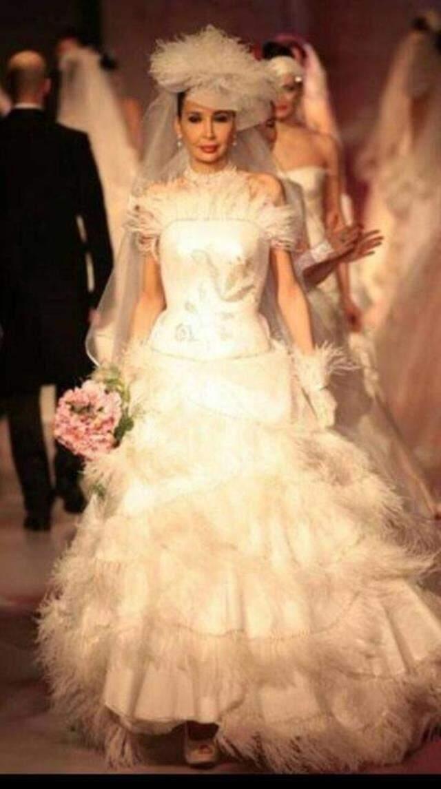 Tüm mal varlığını satıp köye yerleşen manken Bilun Dohmen, ağlaya ağlaya köy hayatını bıraktı Tüm mal varlığını satıp köye yerleşen manken Bilun Dohmen, ağlaya ağlaya köy hayatını bıraktı