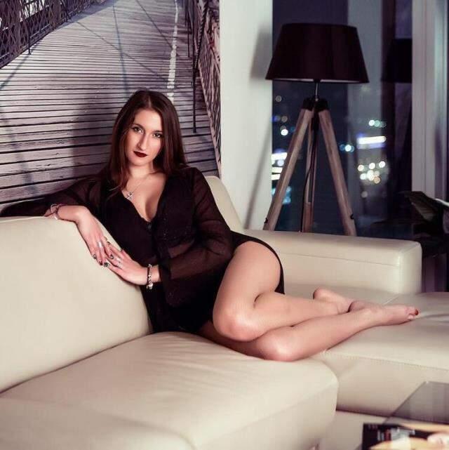Yasak aşk üçgeninin ortasında kalan Rus dansçı, kiralık katil tarafından öldürüldü Yasak aşk üçgeninin ortasında kalan Rus dansçı, kiralık katil tarafından öldürüldü