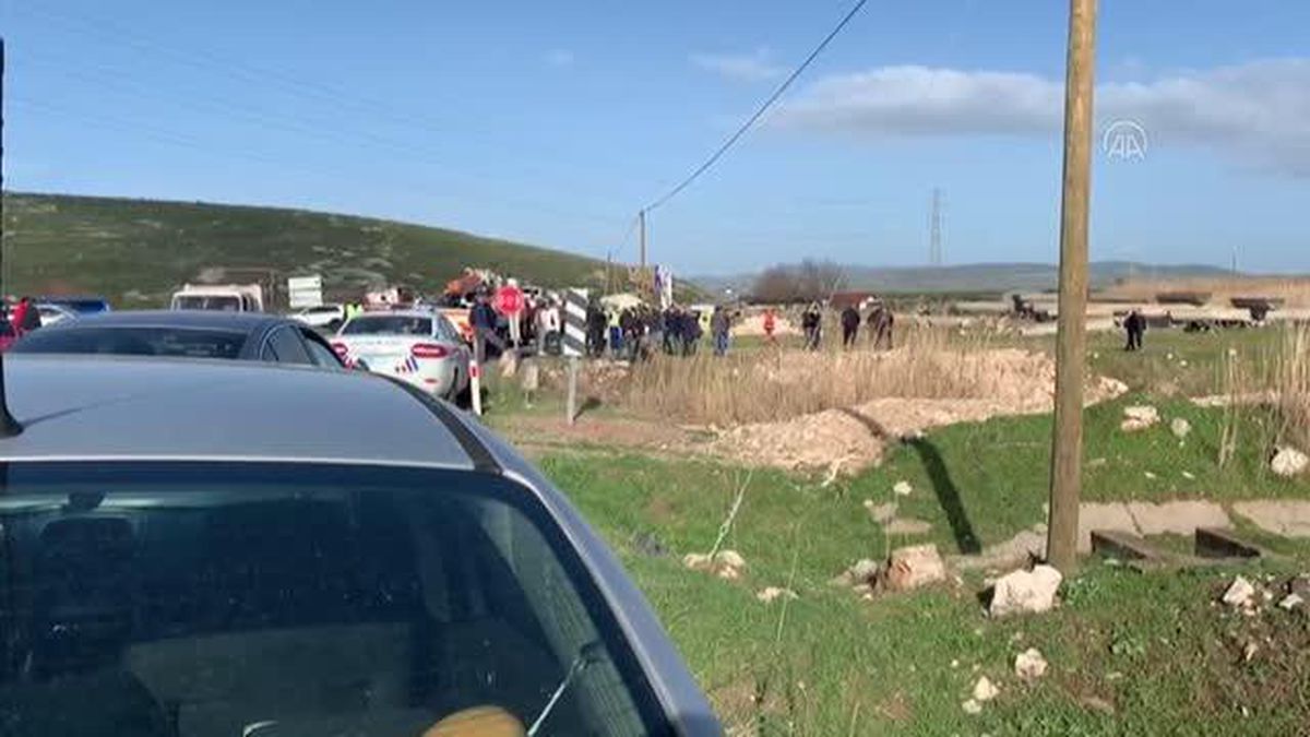 Son dakika haber! CHP Menemen İlçe Teşkilatının eski yöneticilerinden Taşkıntuna, trafik kazasında hayatını kaybetti