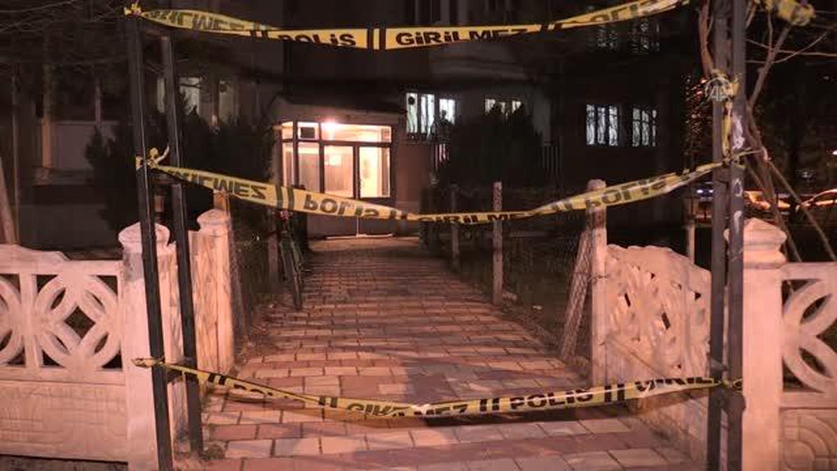 ESKİŞEHİR - 40 haneli apartman 'Kovid-19' nedeniyle karantinaya alındı