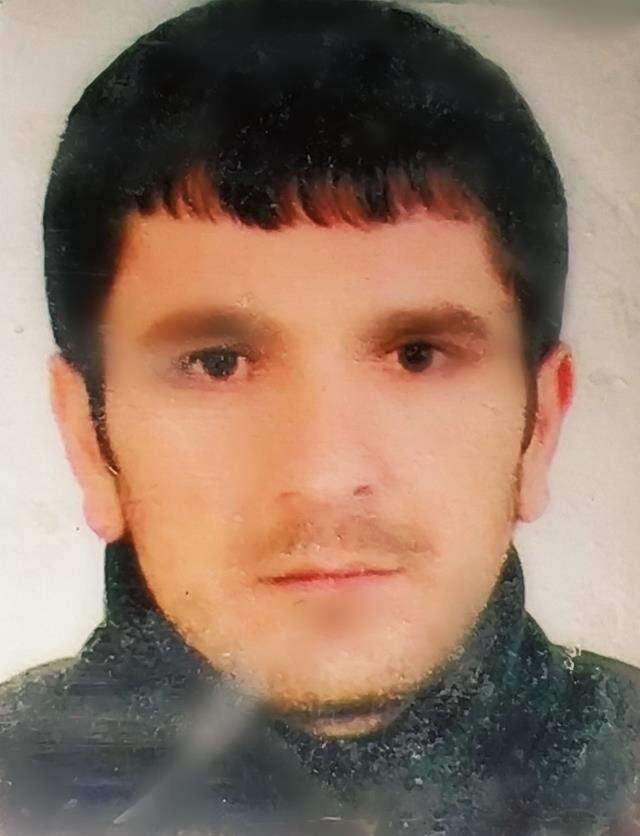 Eve ayakkabıyla girdiği için kızdığı ağabeyini bıçaklayarak öldürdü