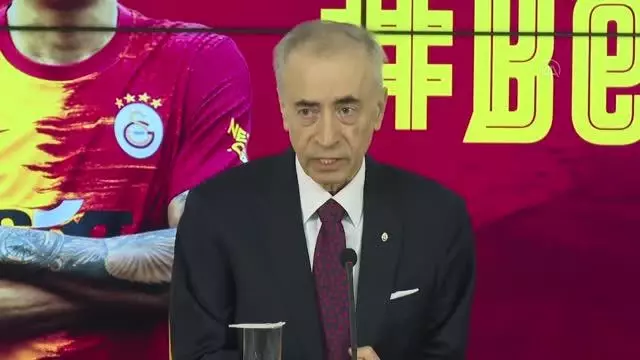 Son dakika haber | Galatasaray'da yeni transferler için imza töreni yapıldı (2) Son dakika haber | Galatasaray'da yeni transferler için imza töreni yapıldı (2)