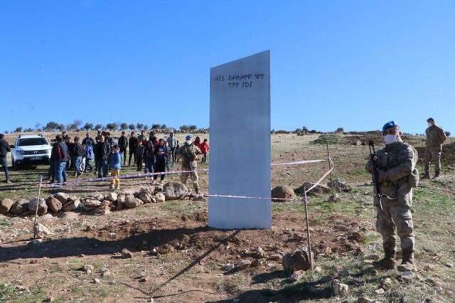 Göbeklitepe'de ortaya çıkan metal blok dünya basınında geniş yankı uyandırdı: Uzaylılar Anadolu'da Göbeklitepe'de ortaya çıkan metal blok dünya basınında geniş yankı uyandırdı: Uzaylılar Anadolu'da