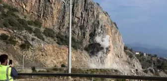 Gazipaşa: Mersin karayolunda tehlike oluşturan kayalar kontrollü patlatmayla kaldırılıyor Gazipaşa: Mersin karayolunda tehlike oluşturan kayalar kontrollü patlatmayla kaldırılıyor