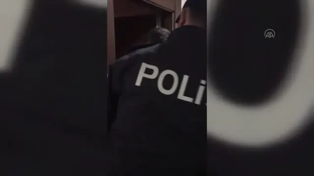 Mersin merkezli 3 ildeki fuhuş operasyonunda yakalanan 27 şüpheliden 8'i tutuklandı Mersin merkezli 3 ildeki fuhuş operasyonunda yakalanan 27 şüpheliden 8'i tutuklandı