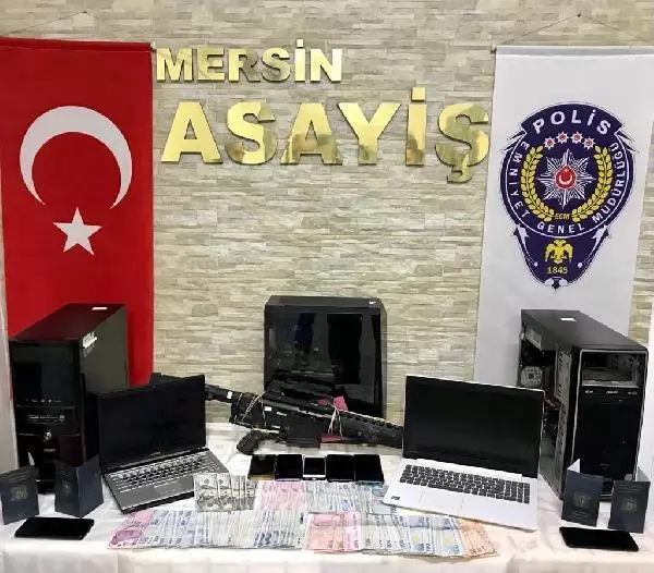 Mersin merkezli 3 kentte fuhuş operasyonu: 27 gözaltı Mersin merkezli 3 kentte fuhuş operasyonu: 27 gözaltı