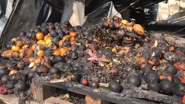 Narenciye paketleme fabrikasında çıkan yangın kontrol altına alındı Narenciye paketleme fabrikasında çıkan yangın kontrol altına alındı