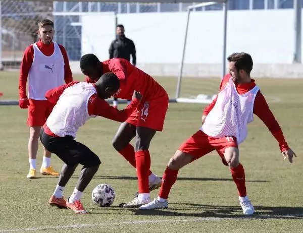 Sivasspor, Antalyaspor maçına hazırlanıyor Sivasspor, Antalyaspor maçına hazırlanıyor