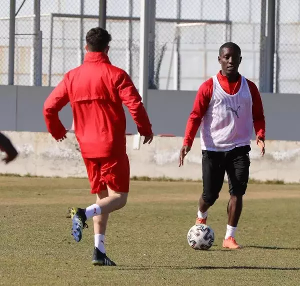Sivasspor, Antalyaspor maçına hazırlanıyor Sivasspor, Antalyaspor maçına hazırlanıyor