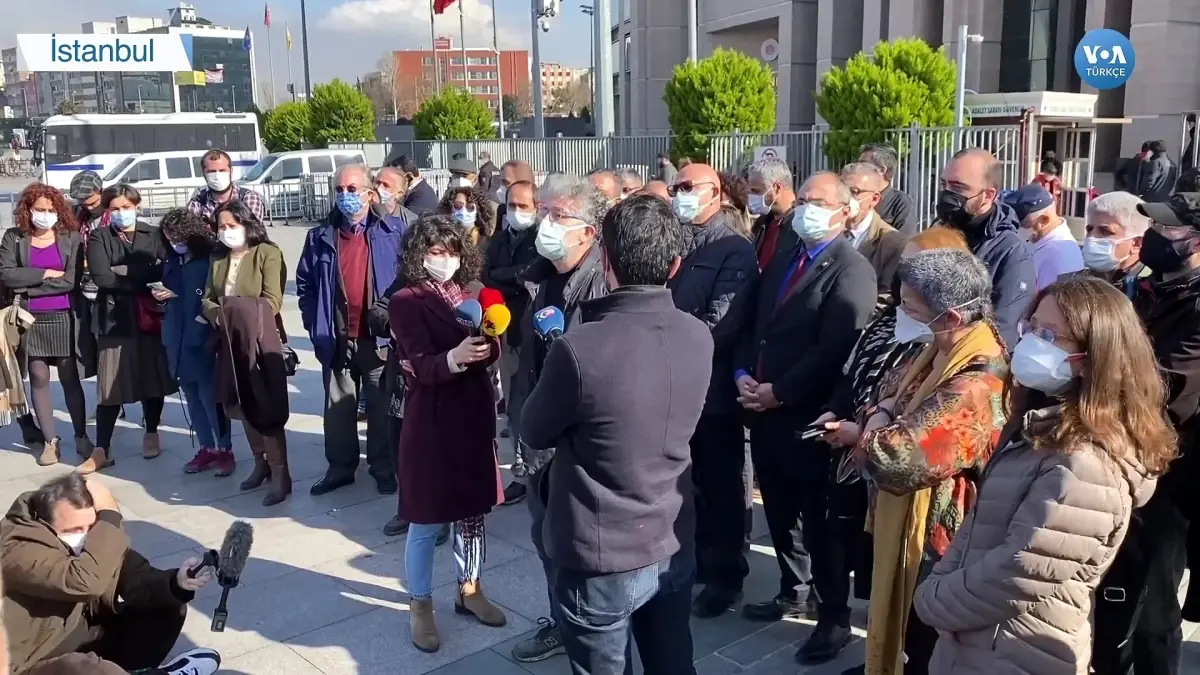 'Yargı Siyasi Talimatlarla Felç Ediliyor'