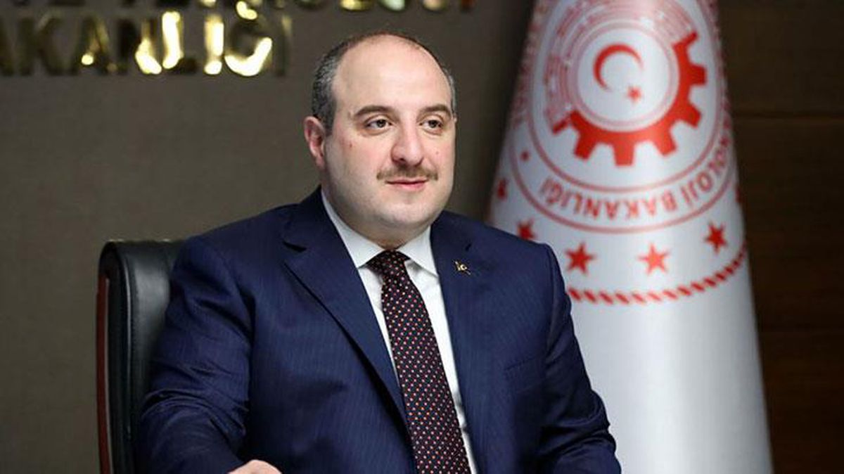 Bakan Varank, Erdoğan'ın 'Ay'a sert iniş gerçekleştireceğiz' sözünün ne anlama geldiğini anlattı