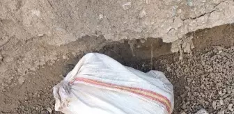 Başkale'de, çuval içinde 4,5 kilo afyon sakızı ele geçirildi