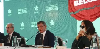 Davutoğlu, hazırladıkları 'Temiz Siyaset Belgesi'ni tanıttı