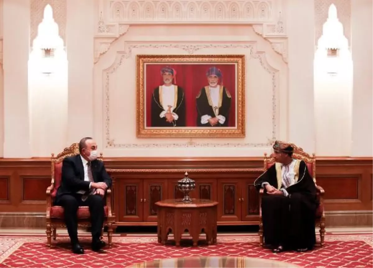Dışişleri Bakanı Çavuşoğlu Umman'da Başbakan Yardımcısı Seyid Fahd ile bir araya geldi