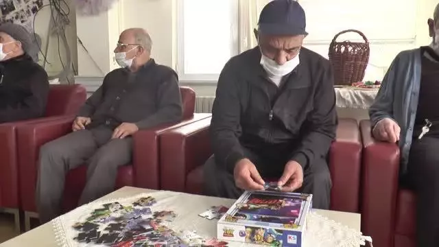 Son Dakika | Huzurevinin çınarları salgın döneminde sosyal etkinliklerle moral buluyor Son Dakika | Huzurevinin çınarları salgın döneminde sosyal etkinliklerle moral buluyor