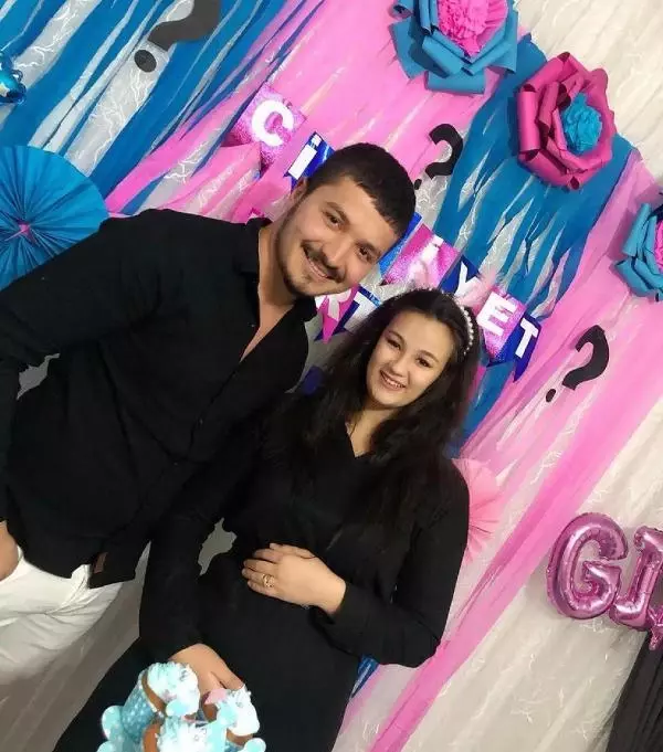 Katliam gibi kazada ölen 6 kişiden geriye, mutluluk fotoğrafları kaldı (4) Katliam gibi kazada ölen 6 kişiden geriye, mutluluk fotoğrafları kaldı (4)