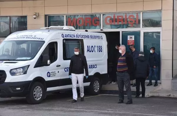 Katliam gibi kazada ölen 6 kişiden geriye, mutluluk fotoğrafları kaldı (2) Katliam gibi kazada ölen 6 kişiden geriye, mutluluk fotoğrafları kaldı (2)