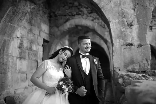 Katliam gibi kazada ölen 6 kişiden geriye, mutluluk fotoğrafları kaldı Katliam gibi kazada ölen 6 kişiden geriye, mutluluk fotoğrafları kaldı
