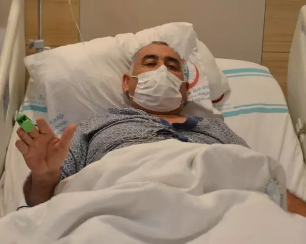 Nahçıvanlı albay, Erzurum'daki tedaviyle ayağının kesilmesinden kurtuldu Nahçıvanlı albay, Erzurum'daki tedaviyle ayağının kesilmesinden kurtuldu