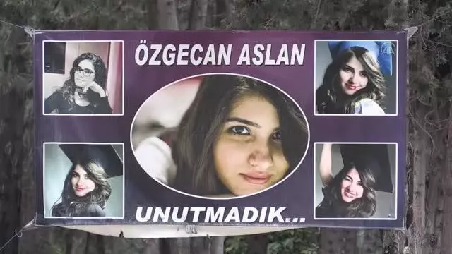 Özgecan Aslan'ın ailesinin acısı 6 yıldır dinmiyor Özgecan Aslan'ın ailesinin acısı 6 yıldır dinmiyor