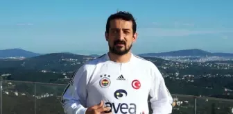 Christoph Daum: Serhat Akın, Christoph Daum'un Fenerbaçhe'nin hocası olacağını iddia etti Christoph Daum: Serhat Akın, Christoph Daum'un Fenerbaçhe'nin hocası olacağını iddia etti