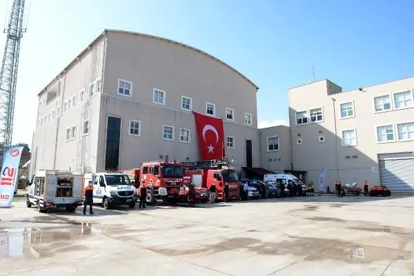 '112 Acil'i arayıp evlenme teklifi eden de var, eşinden ayrıldığı için sohbet etmek isteyen de'