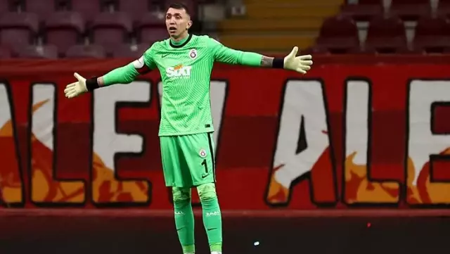 Albayrak gave the good news that the fans were waiting for: We are negotiating with Muslera to extend the contract