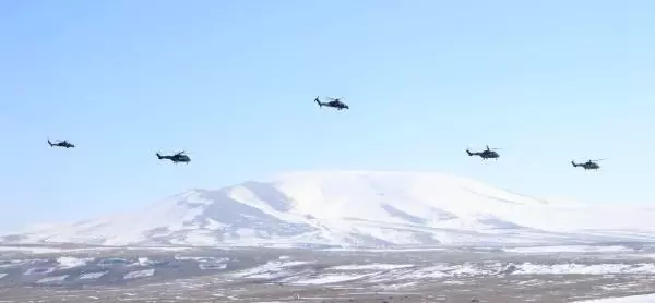 Son dakika haberi: Akar: 'TSK ve Azerbaycan Silahlı Kuvvetleri kendisine verilecek her türlü görevi yapabilecek güçte olduğunu göstermiştir' Son dakika haberi: Akar: 'TSK ve Azerbaycan Silahlı Kuvvetleri kendisine verilecek her türlü görevi yapabilecek güçte olduğunu göstermiştir'