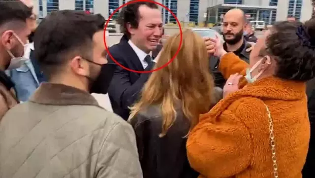Cinsel saldırı davasından beraat kararı alan Efecan Şenolsun, gözyaşlarına boğuldu Cinsel saldırı davasından beraat kararı alan Efecan Şenolsun, gözyaşlarına boğuldu
