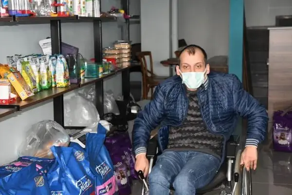 Son dakika haber... Engelli Burak'ın hayali yavru kedi 'Dipsi' ile gerçekleşti Son dakika haber... Engelli Burak'ın hayali yavru kedi 'Dipsi' ile gerçekleşti