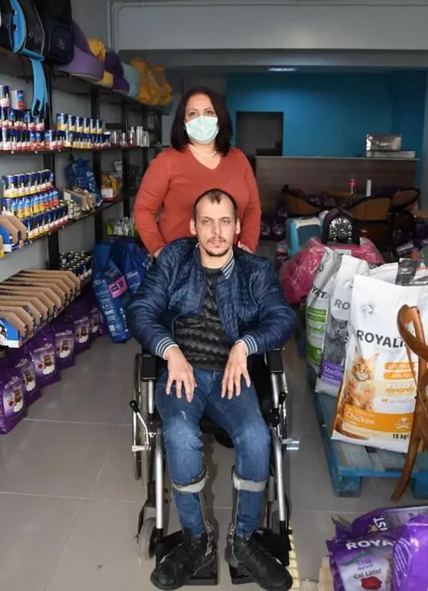 Son dakika haber... Engelli Burak'ın hayali yavru kedi 'Dipsi' ile gerçekleşti Son dakika haber... Engelli Burak'ın hayali yavru kedi 'Dipsi' ile gerçekleşti