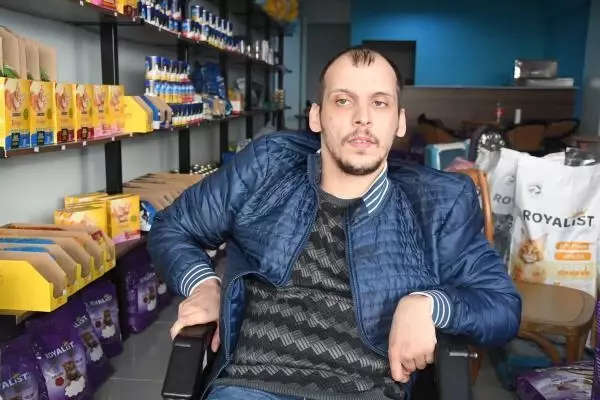 Son dakika haber... Engelli Burak'ın hayali yavru kedi 'Dipsi' ile gerçekleşti Son dakika haber... Engelli Burak'ın hayali yavru kedi 'Dipsi' ile gerçekleşti