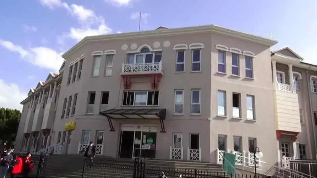 Fethiye'de kayalıktan düşerek karnındaki bebeğiyle ölen kadının eşi hakim karşısında