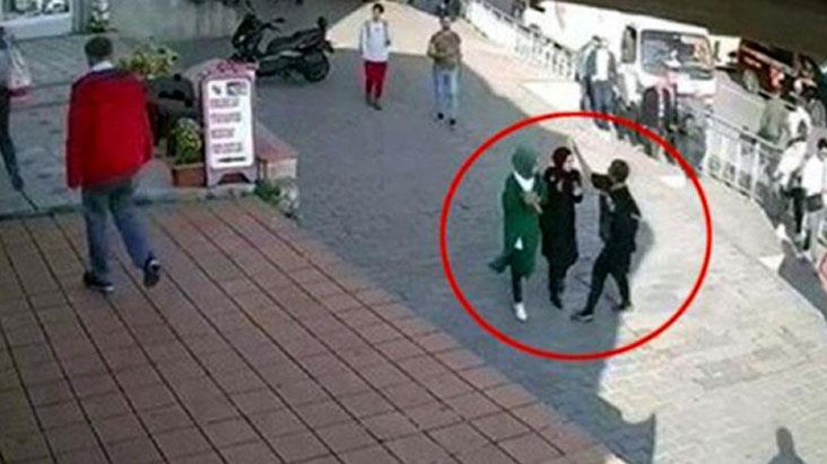 Karaköy'de başörtülü genç kızlara saldırı davasında müştekiler sanığı affetti