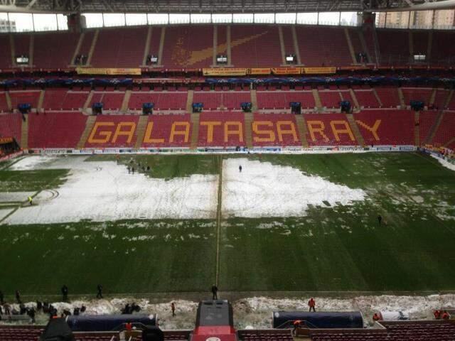 Kasımpaşa, Galatasaray'ın maç saati değişikliği talebine destek verdi Kasımpaşa, Galatasaray'ın maç saati değişikliği talebine destek verdi