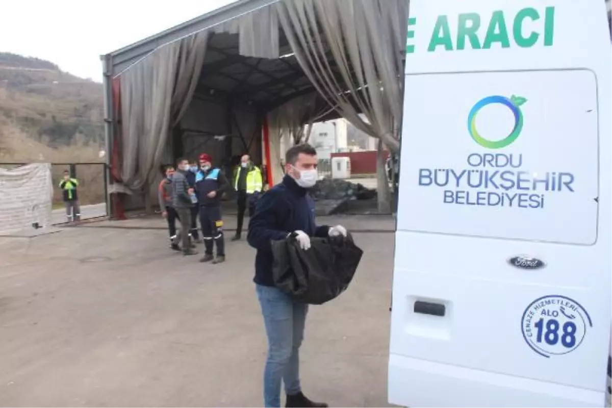 Katı atık ayrıştırma tesisinde yeni doğmuş kız bebek cansız bedeni bulundu