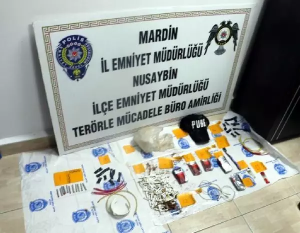 PKK'lılar bu kez eşofmanda patlayıcı fitili, sigarada bomba ateşleme kapsülü ile yakalandılar