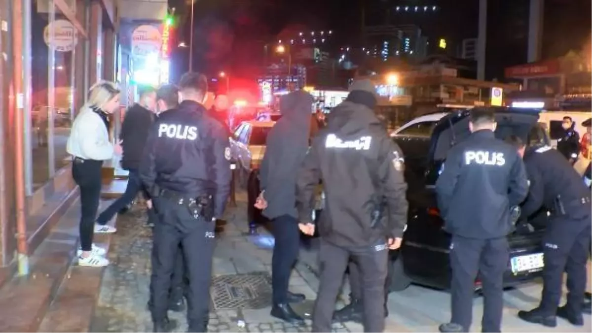 Ümraniye'de otomobilini polisin üzerine sürüp kaçan sürücü yakalandı, alkollü ve ehliyetsiz çıktı