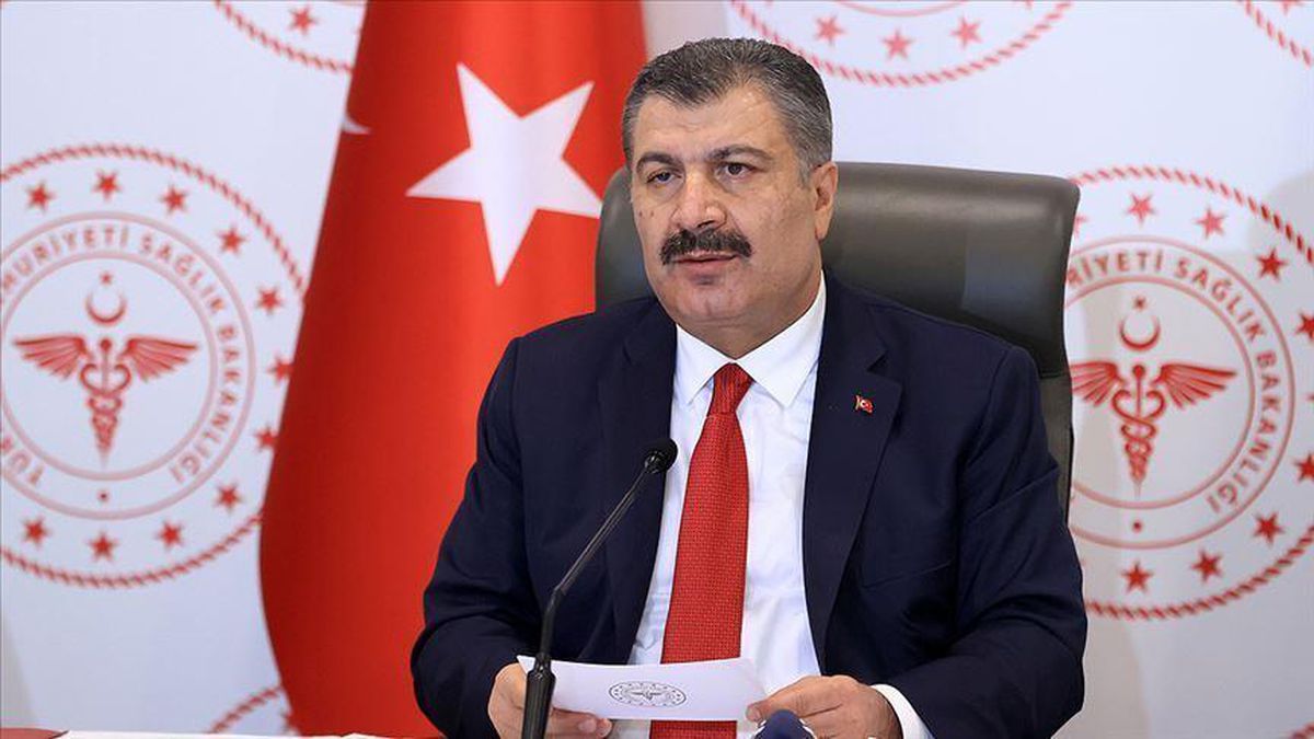 Yasaklar kalktı mı? Hafta sonu sokağa çıkma yasağı olacak mı? Sağlık Bakanı Fahrettin Koca'nın açıklamaları!