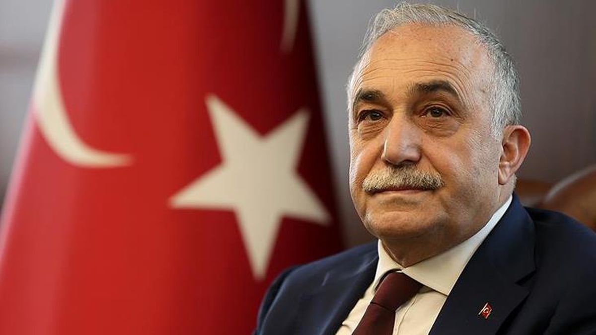 AK Partili Fakıbaba'nın sosyal medya paylaşımı akıllara 'İstifa mı edecek?' sorusunu getirdi