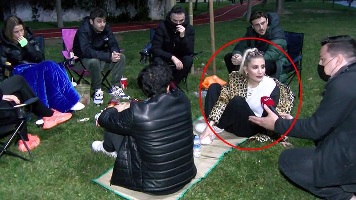 Caddebostan Sahili'nde maskesiz ve sosyal mesafesiz piknik yapan şarkıcı İrem Derici'ye para cezası kesildi