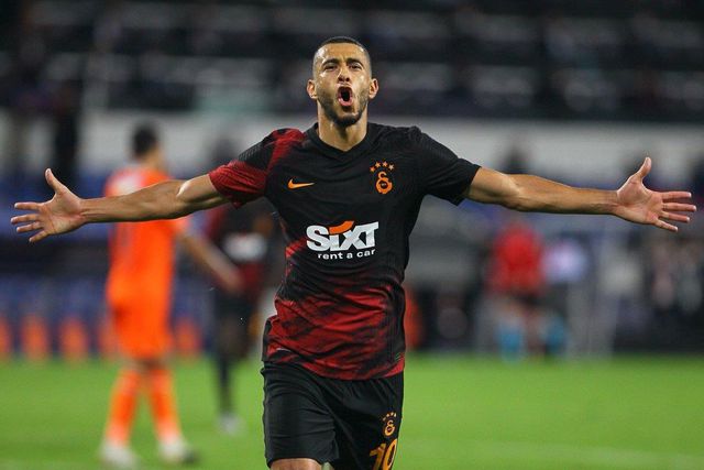 G.Saray Yönetimi, Fatih Terim takımda kalmasını istediği Belhanda'ya 2 yıllık sözleşme önerdi